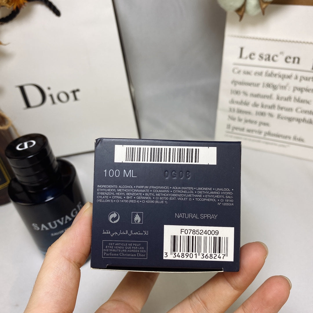 Dior Sauvage Eau De Parfum Spray 100ml *DKY C