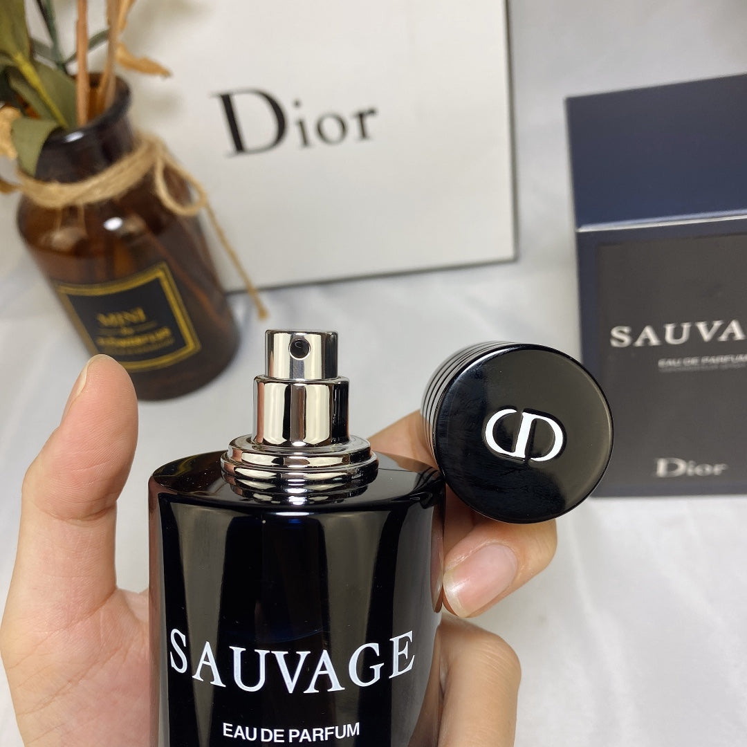 Dior Sauvage Eau De Parfum Spray 100ml *DKY C