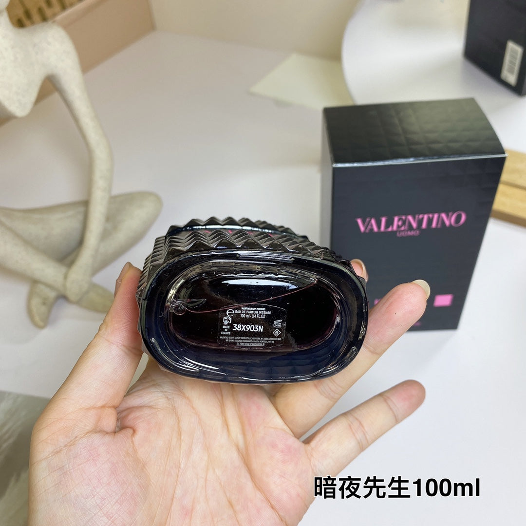 Valentino *HTN J    Born in Roma 100ml